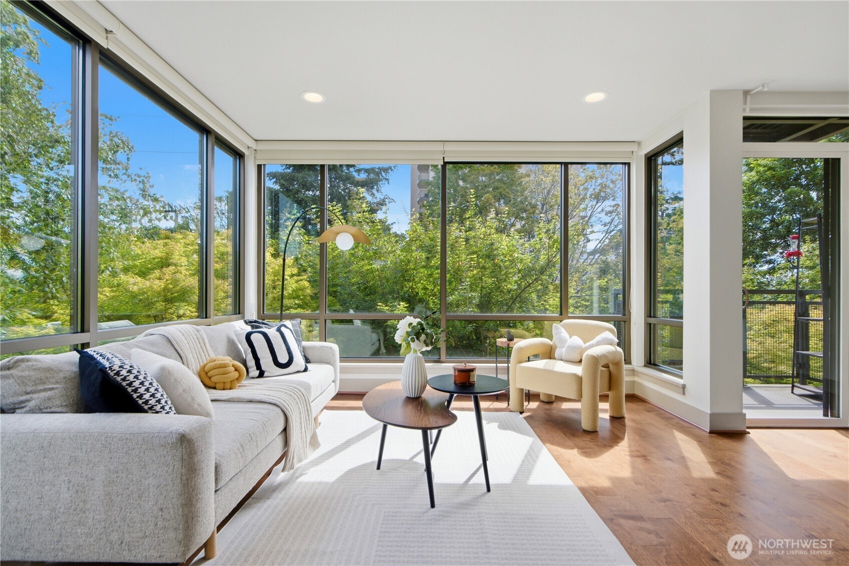 4547 8th Avenue NE #311, Seattle, WA 98105, photo 5 of 26