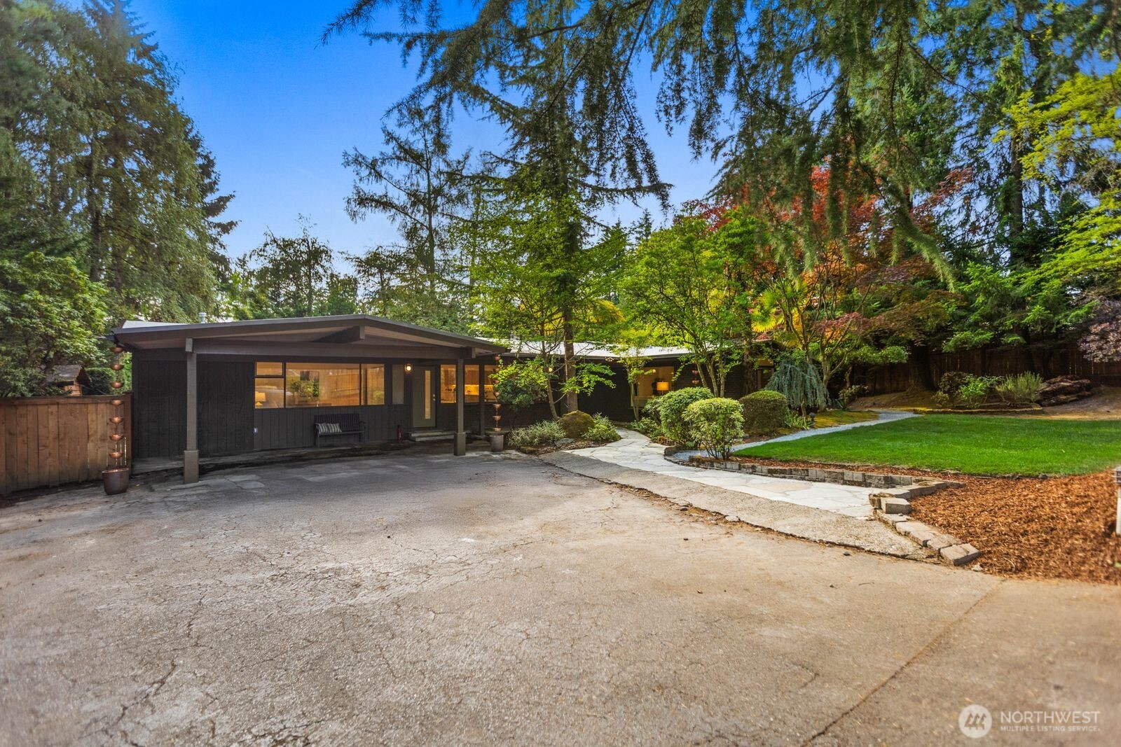 4215 Island Crest Way
