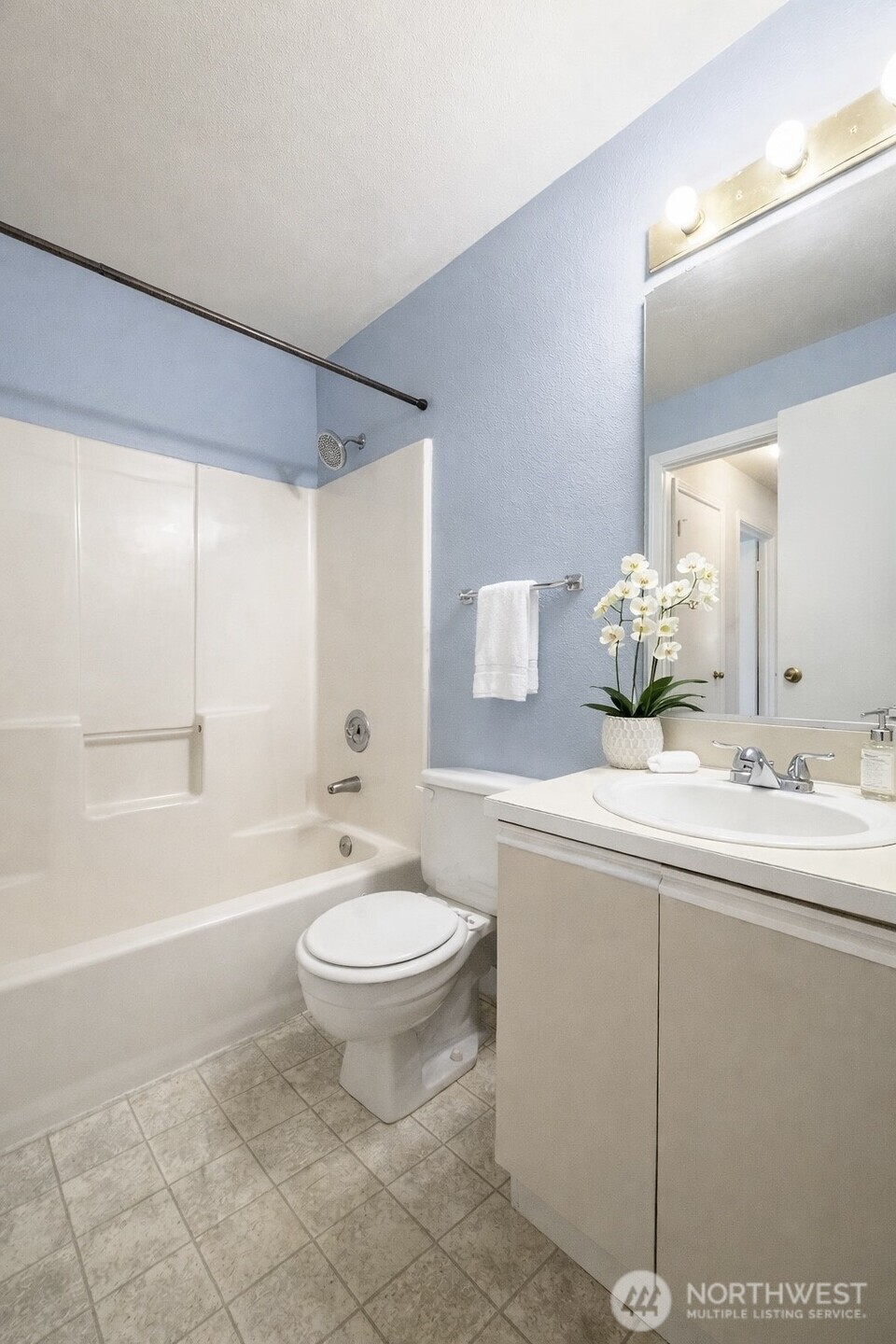 12026 15th Avenue NE #304, Seattle, WA 98125, photo 5 of 23
