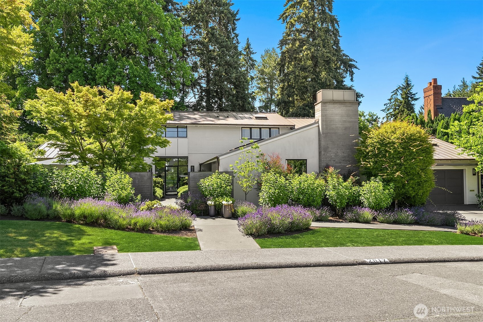 2017 Parkside Drive E