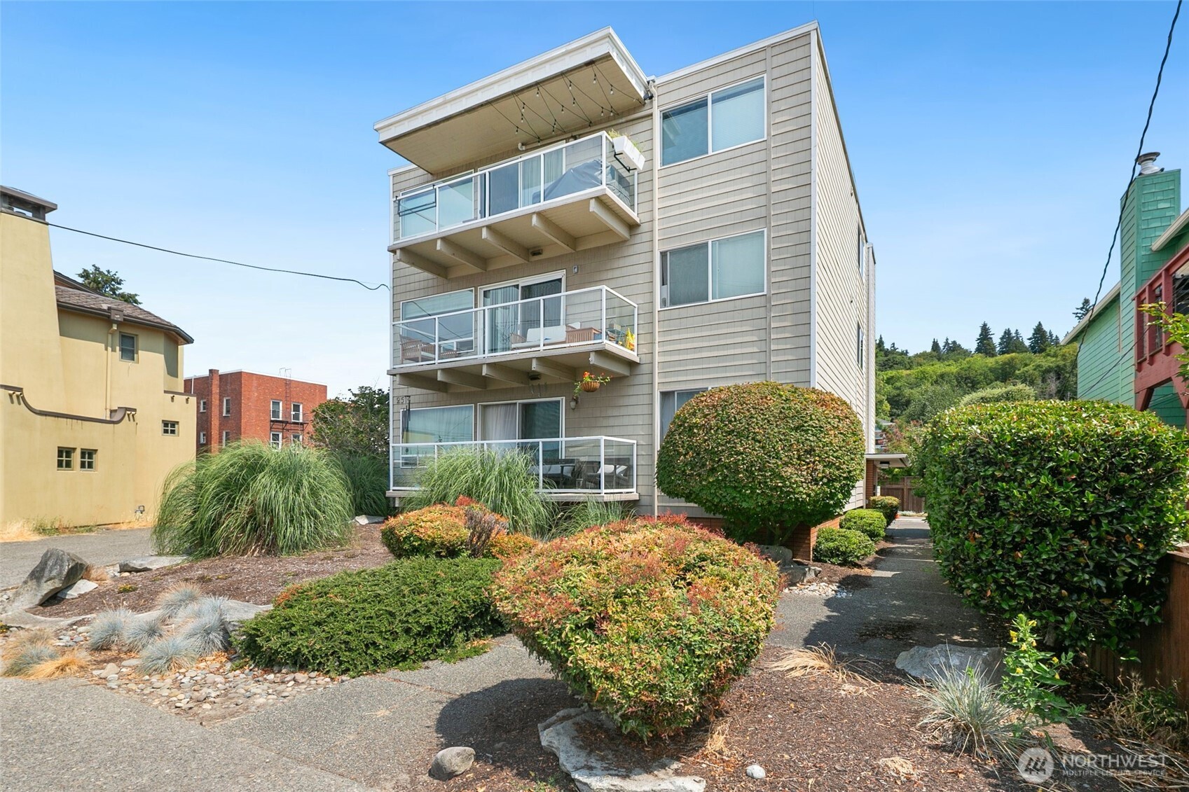 2514 57th Avenue SW #203, Seattle, WA 98116, photo 2 of 26