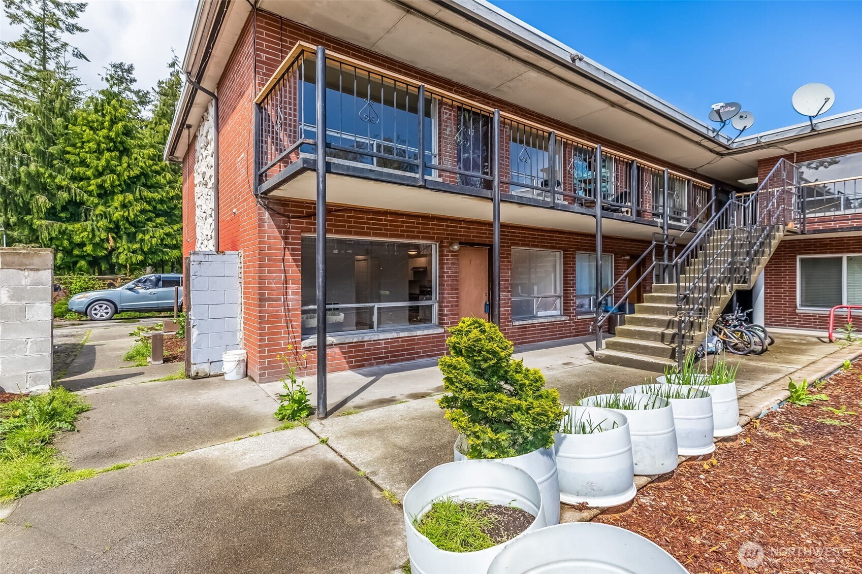 748 S Cloverdale Street #Unit 6, Seattle, WA 98108, photo 3 of 27