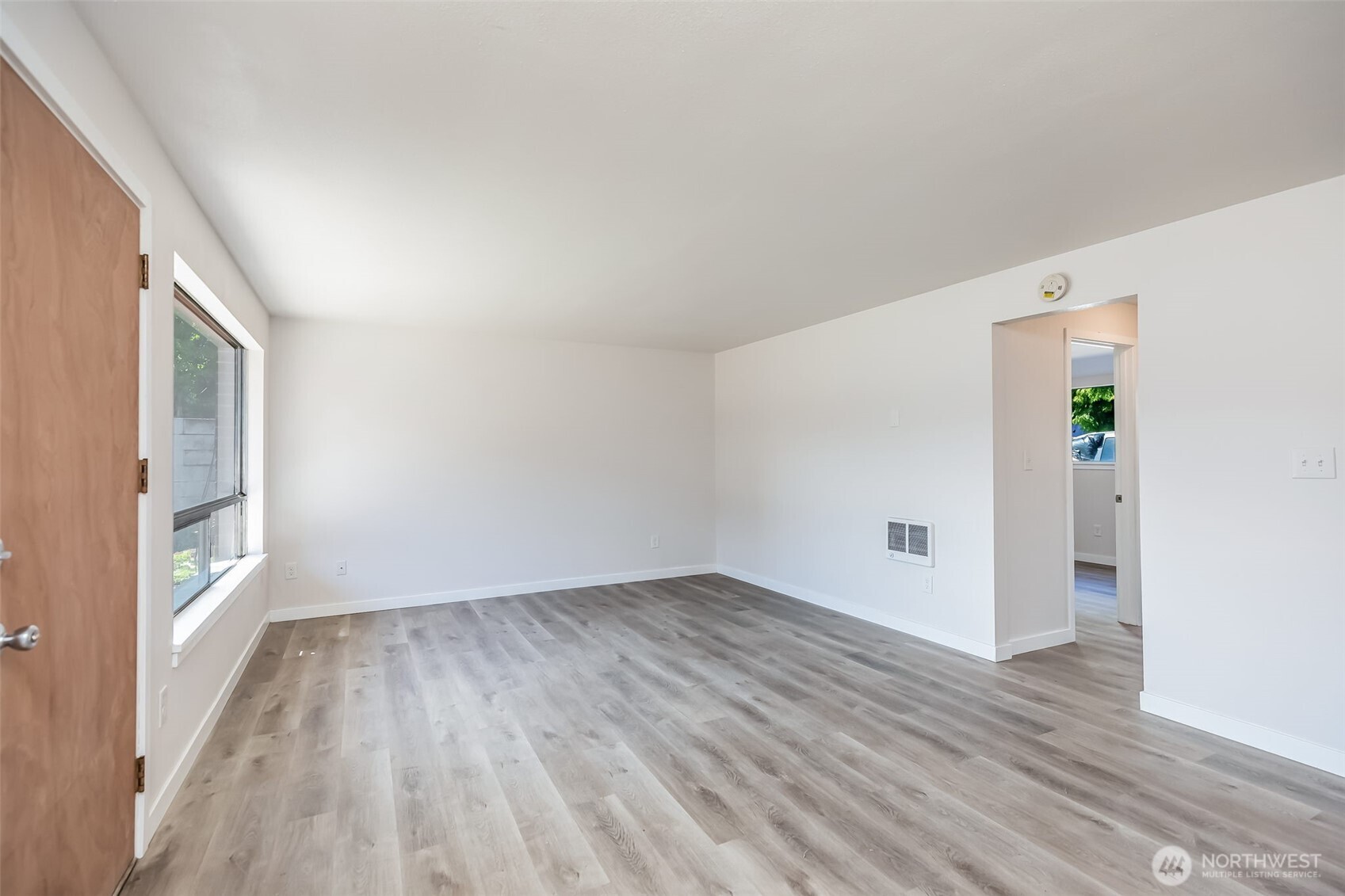 748 S Cloverdale Street #Unit 6, Seattle, WA 98108, photo 4 of 27