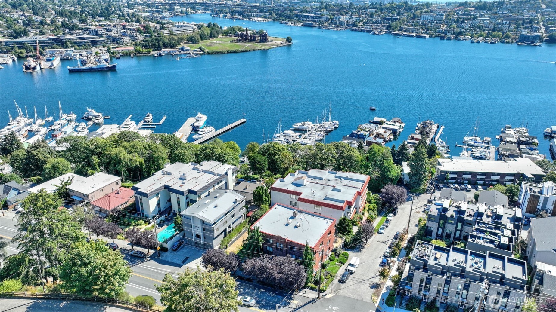 2450 Dexter Avenue N #303, Seattle, WA 98109, photo 4 of 23