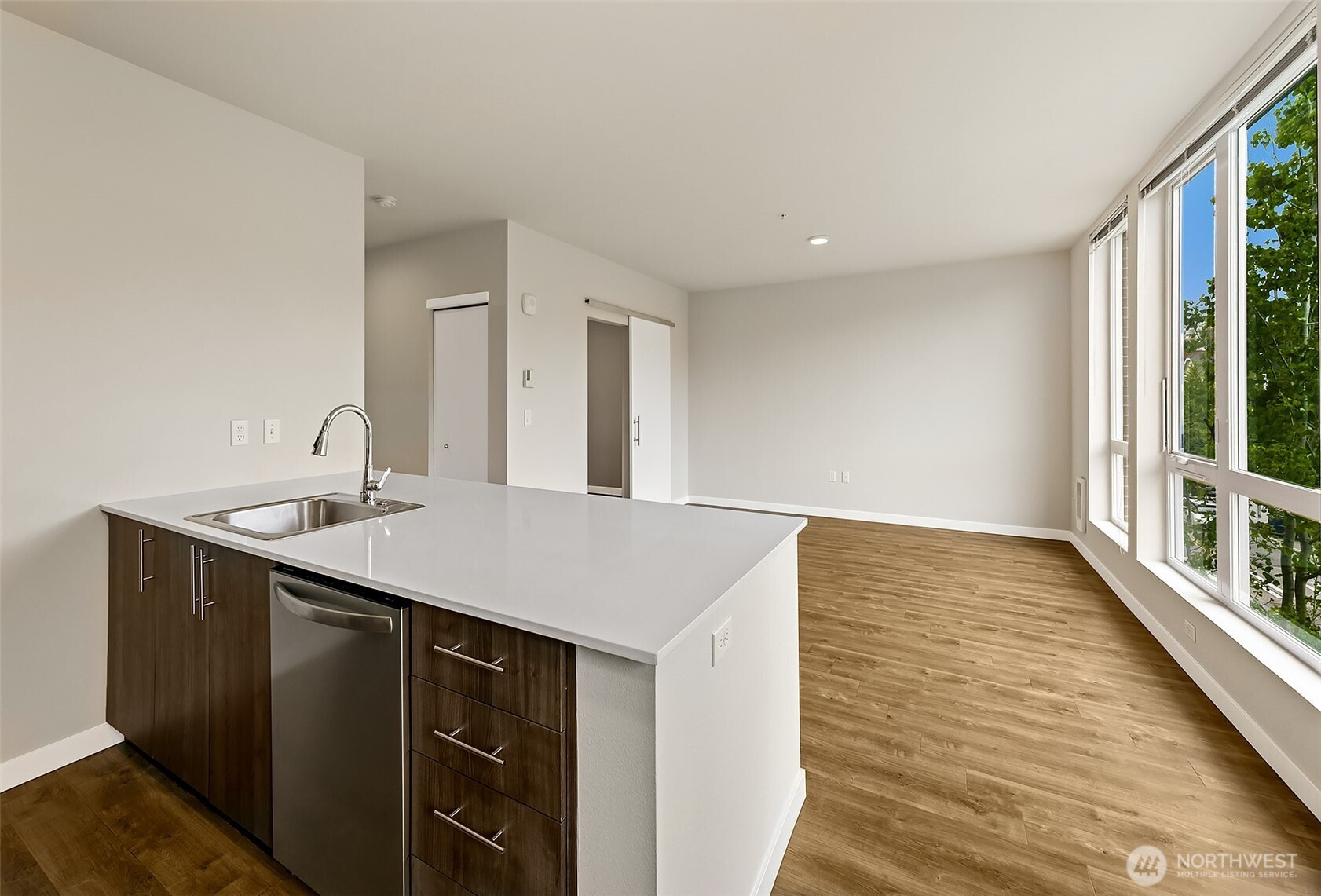 121 12th Avenue E #409, Seattle, WA 98102, photo 4 of 18
