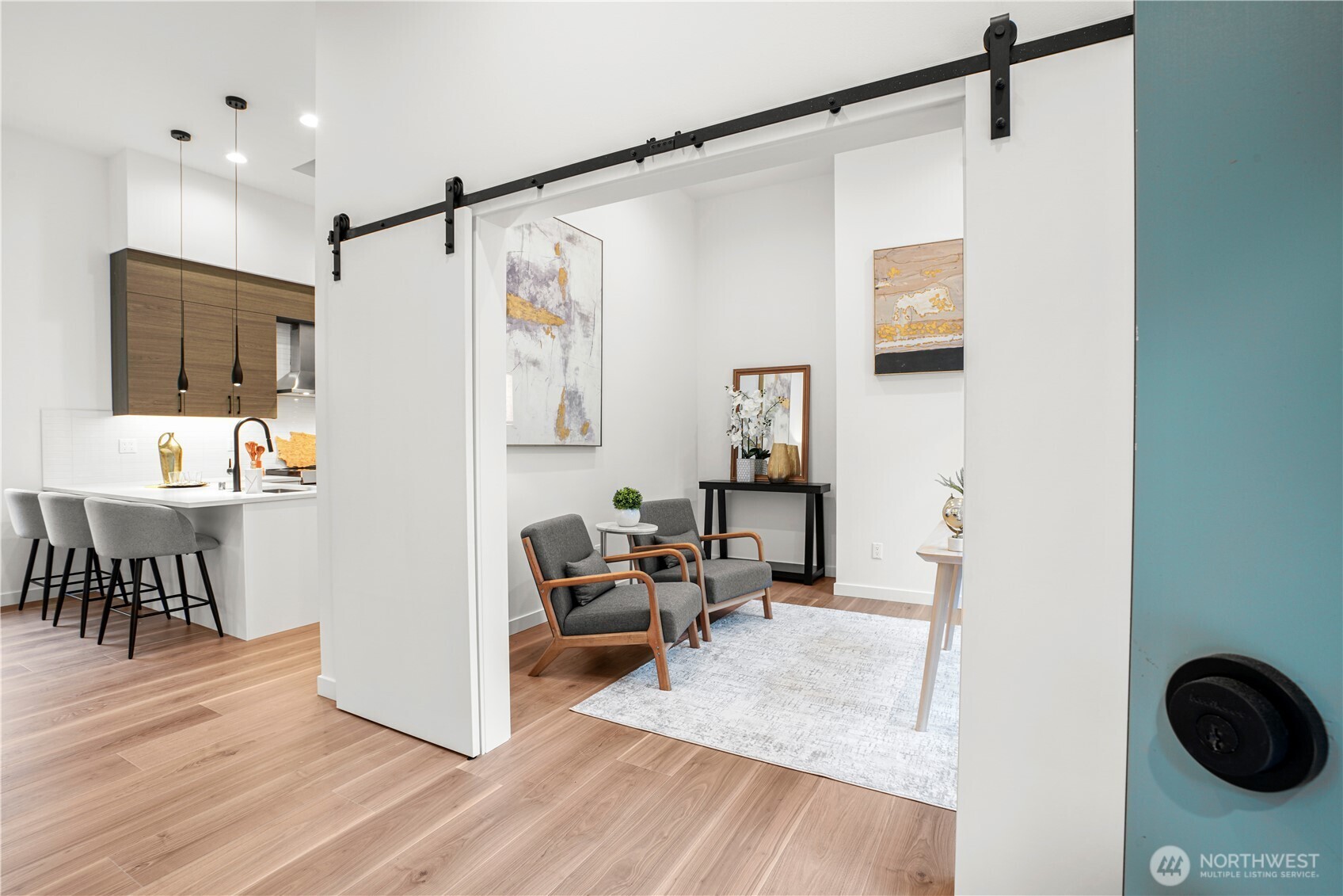13024 Corliss Avenue N, Seattle, WA 98133, photo 4 of 28