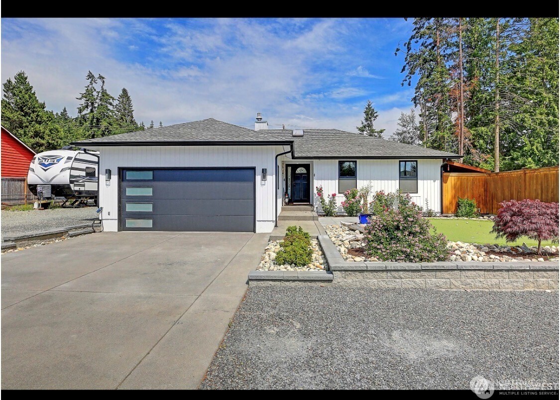 749 Commodore Lane