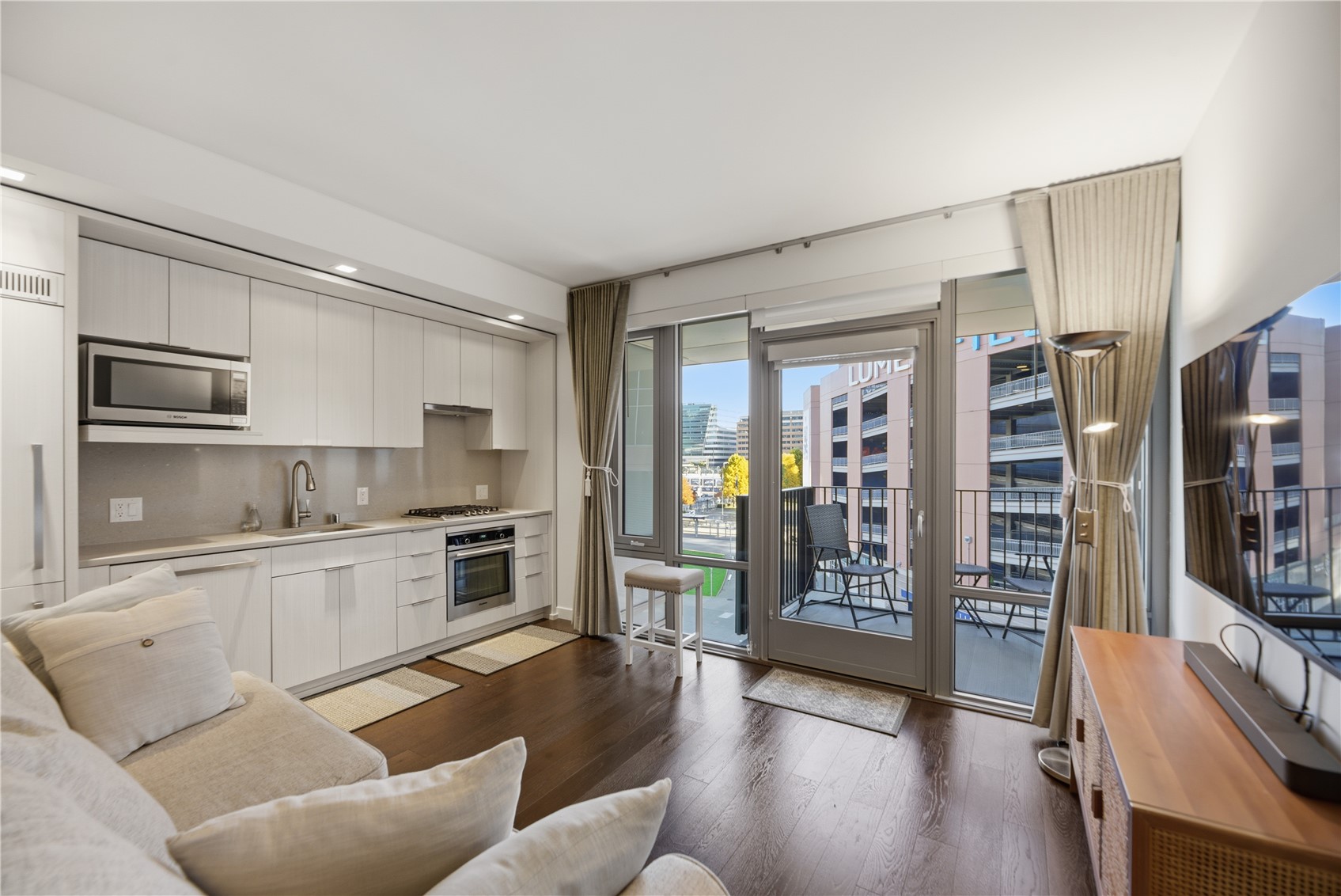 590 1st Avenue S #613, Seattle, WA 98104, photo 4 of 40