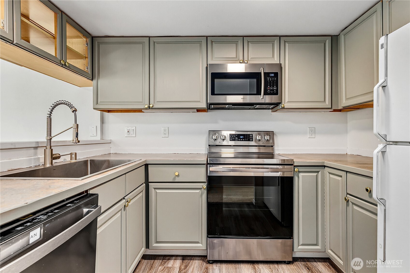 2805 NE 125th Street #204, Seattle, WA 98125, photo 5 of 18