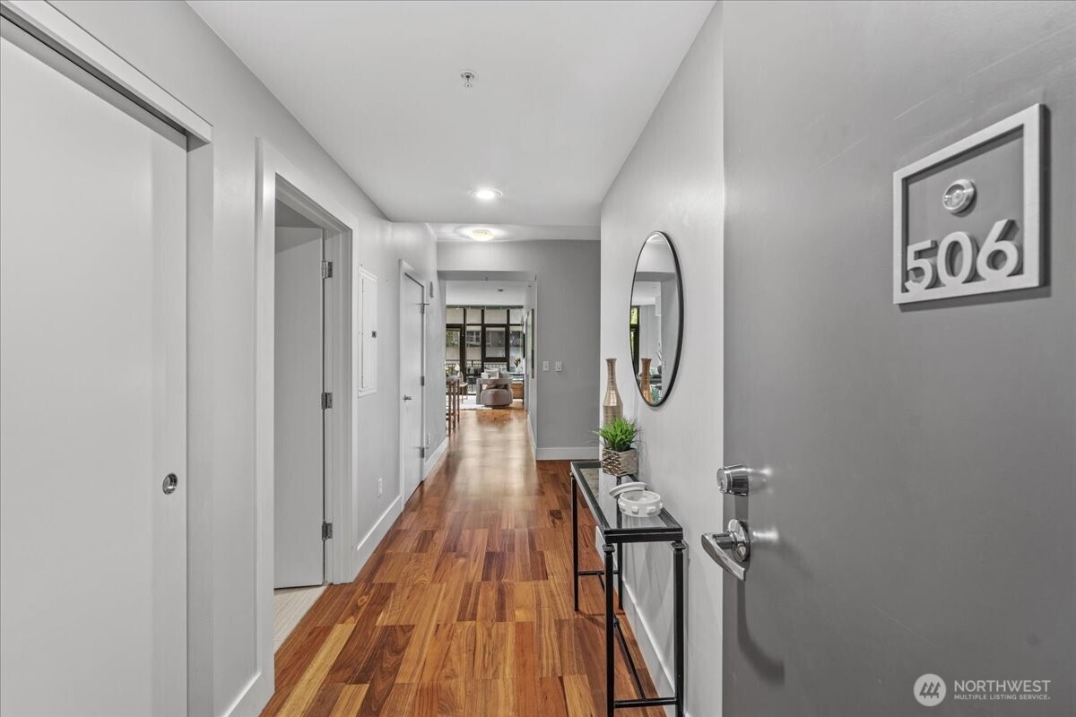 2911 2nd Avenue #506, Seattle, WA 98121, photo 3 of 40