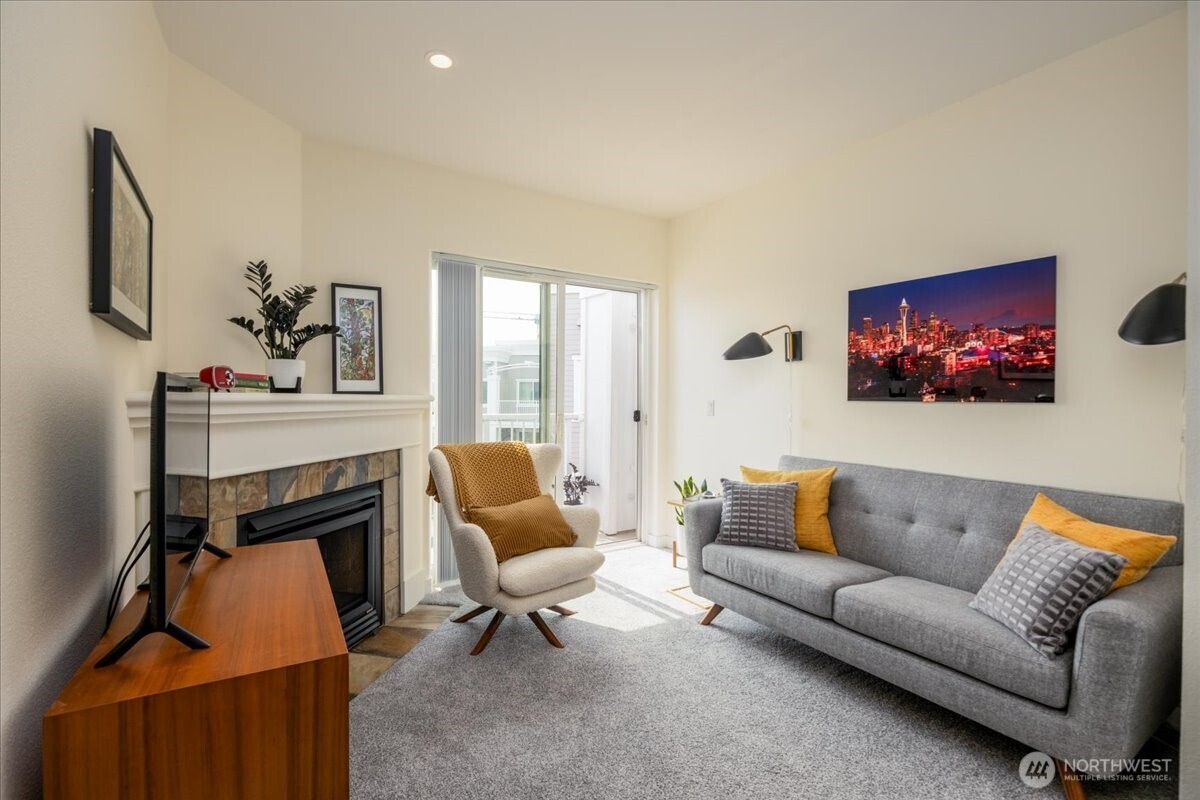 1545 NW 57th #613, Seattle, WA 98107, photo 2 of 26
