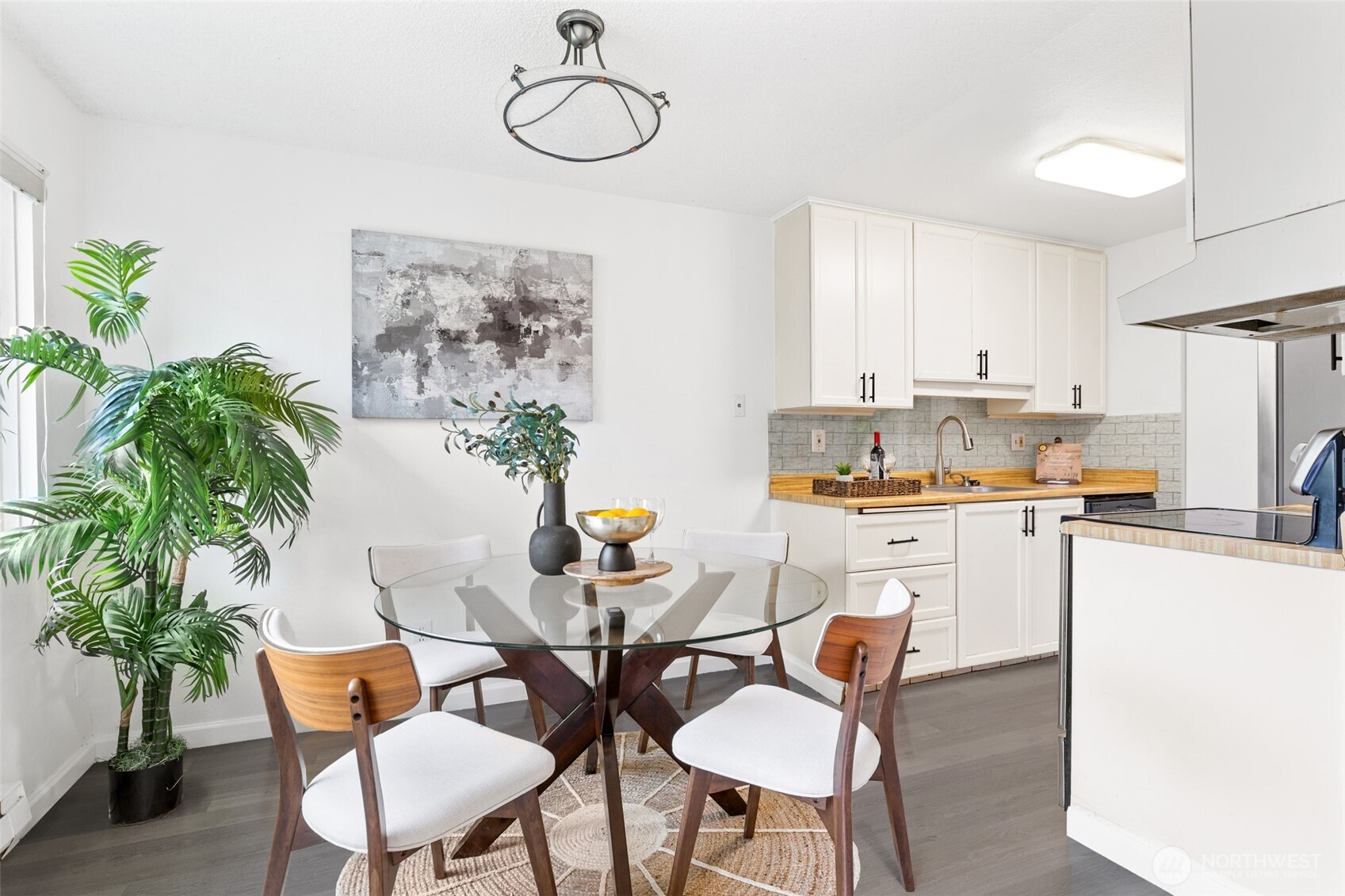 2020 Grant Avenue S #A202