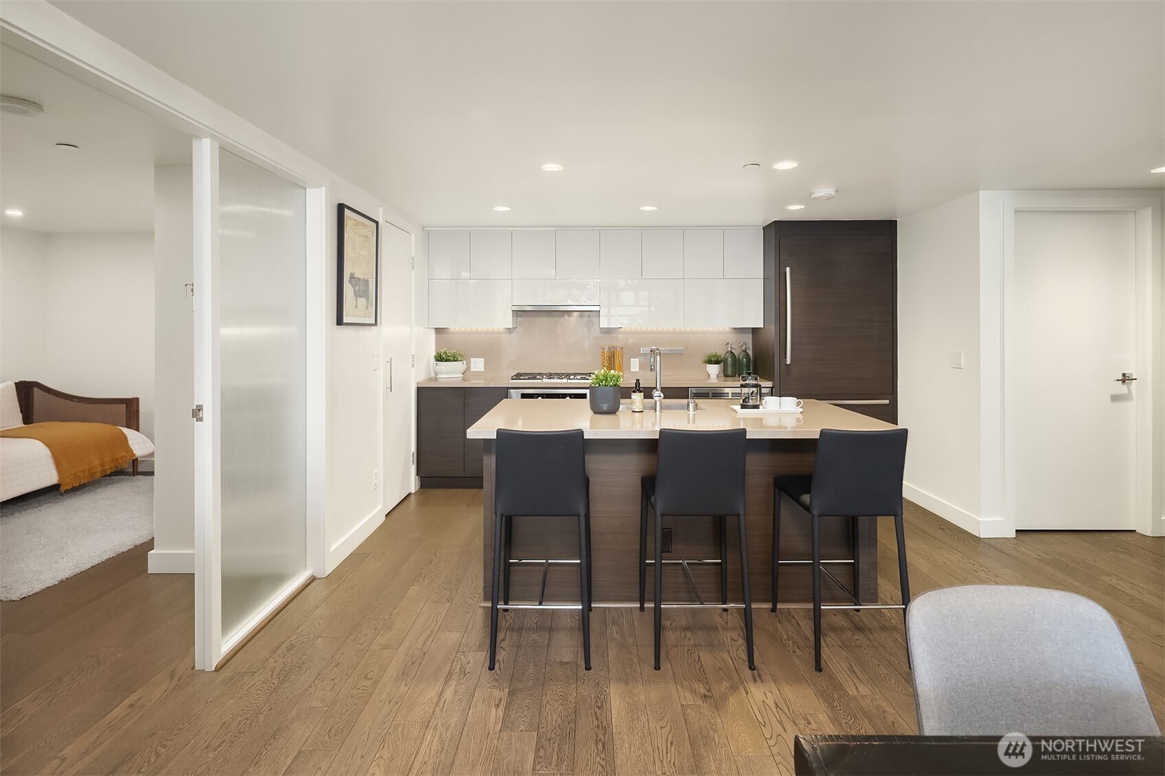 588 Bell Street #813S, Seattle, WA 98121, photo 2 of 40