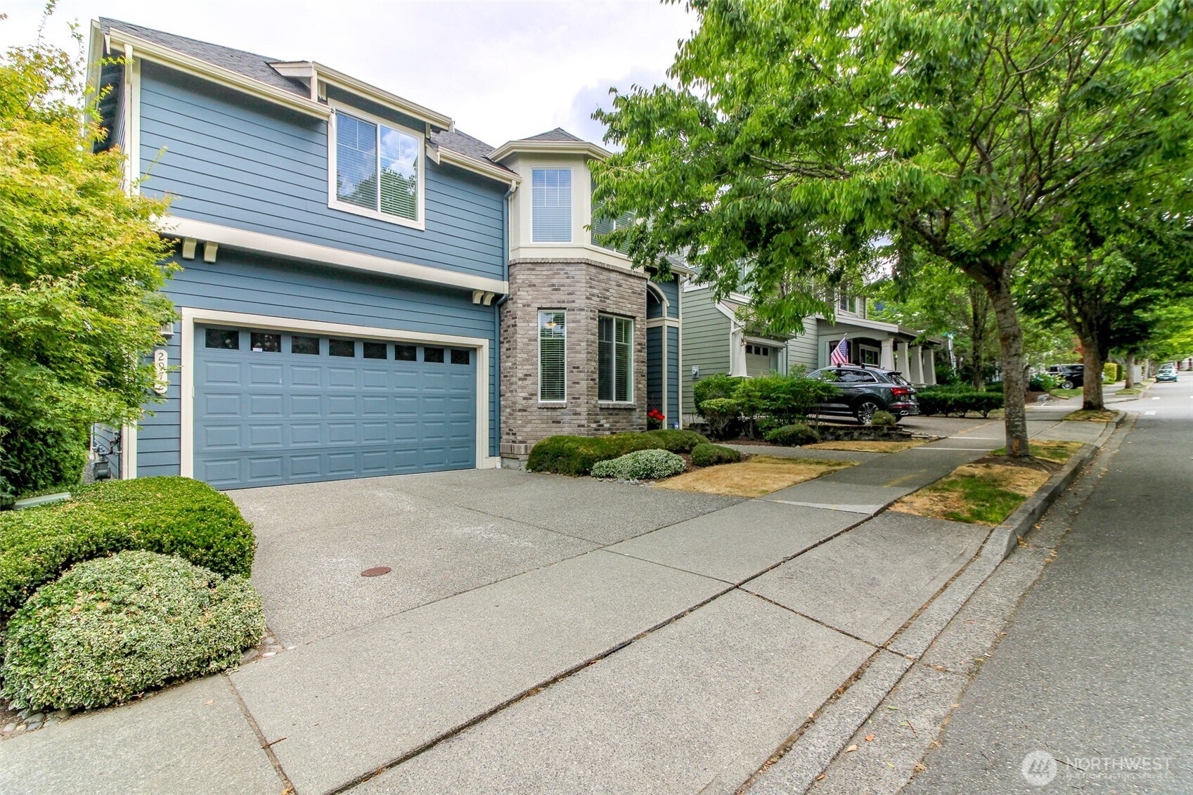2972 NE Marquette Way