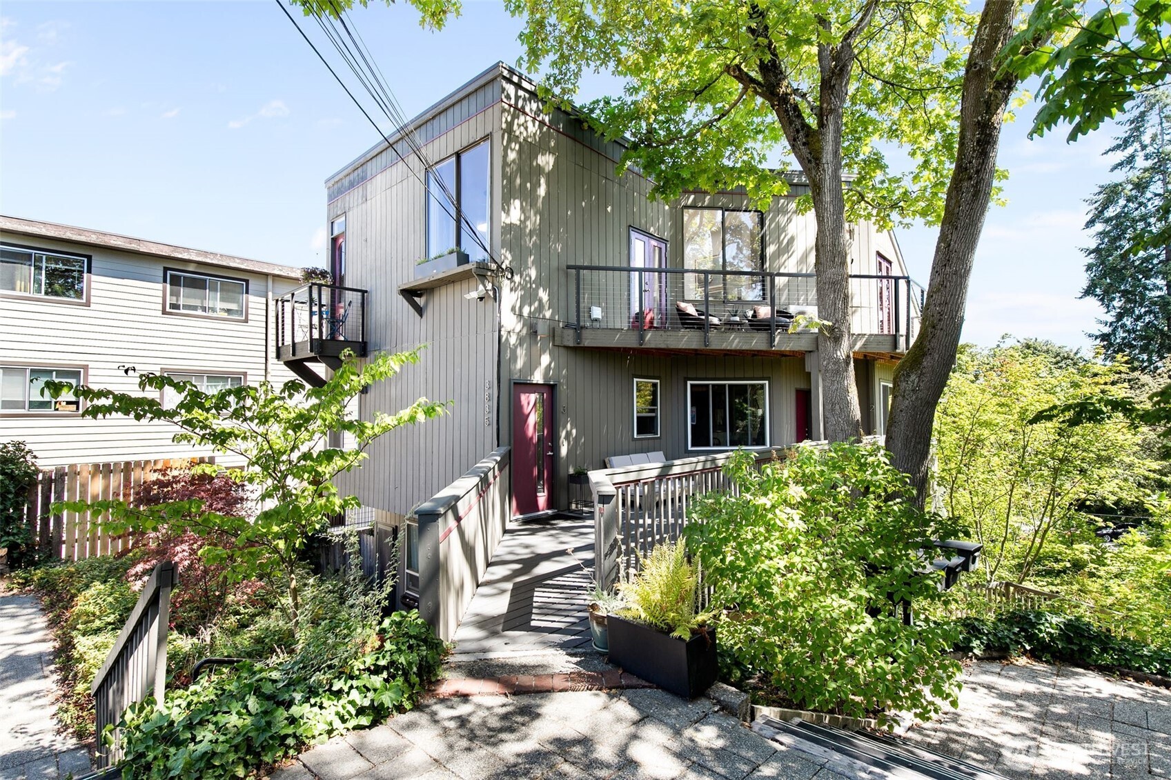 3835 Fremont Avenue N #3, Seattle, WA 98103-2715, photo 2 of 40