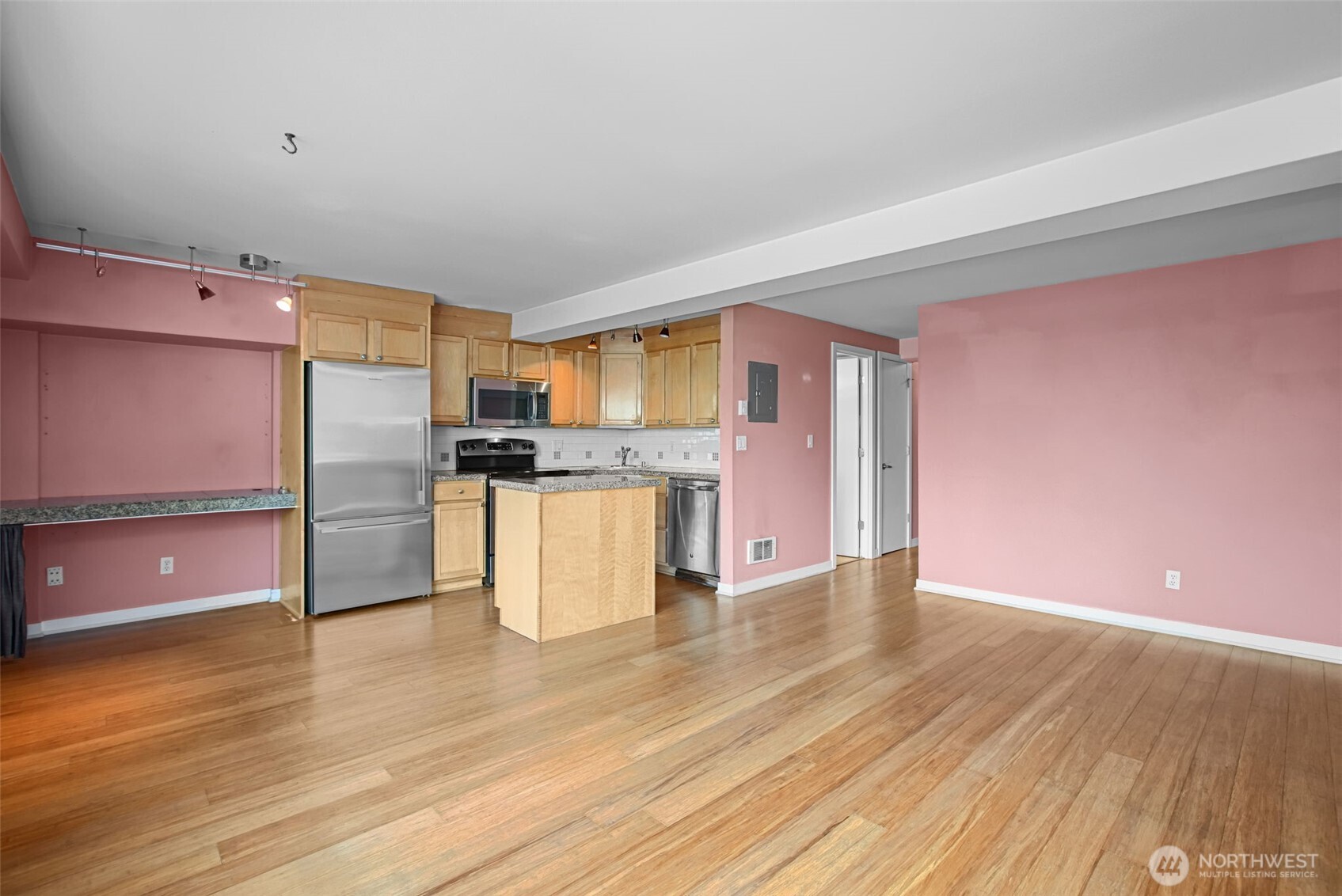 1601 Taylor Avenue N #204, Seattle, WA 98109, photo 5 of 40