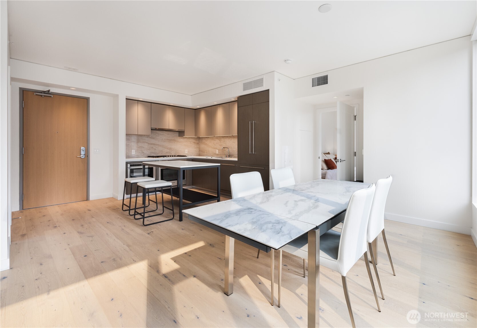 2510 6th Avenue ##403, Seattle, WA 98121, photo 5 of 25