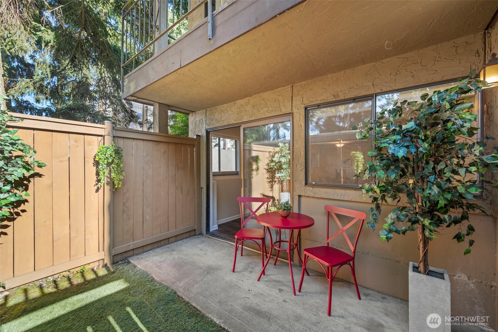 750 N 143rd Street #B7, Seattle, WA 98133, photo 2 of 27
