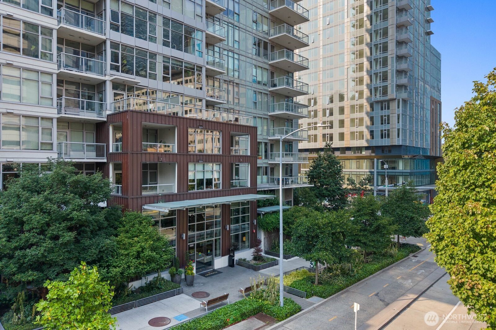 588 Bell Street #614S, Seattle, WA 98121-3950, photo 2 of 30