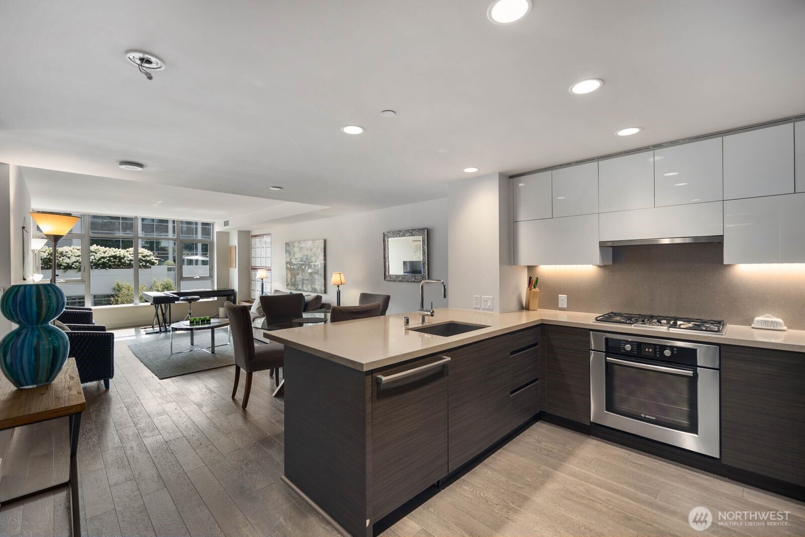 588 Bell Street #614S, Seattle, WA 98121-3950, photo 3 of 30