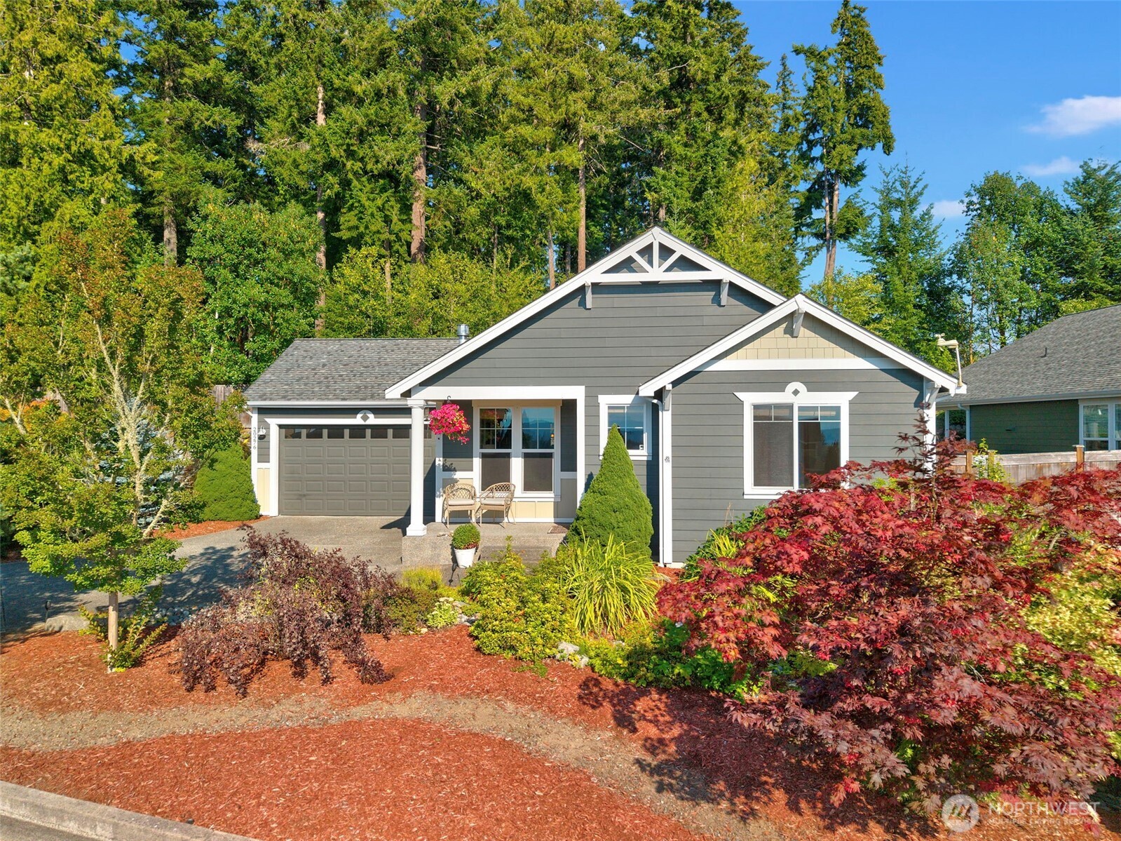 20276 Hillsong Place NE