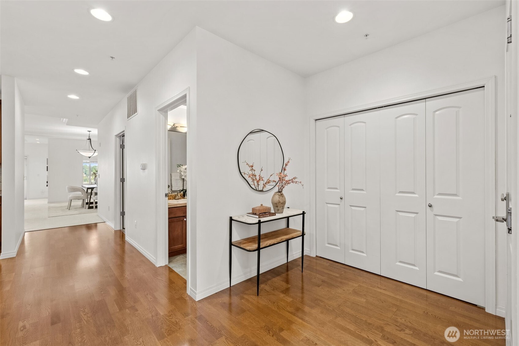 3112 SW Avalon Way #501, Seattle, WA 98126, photo 2 of 40