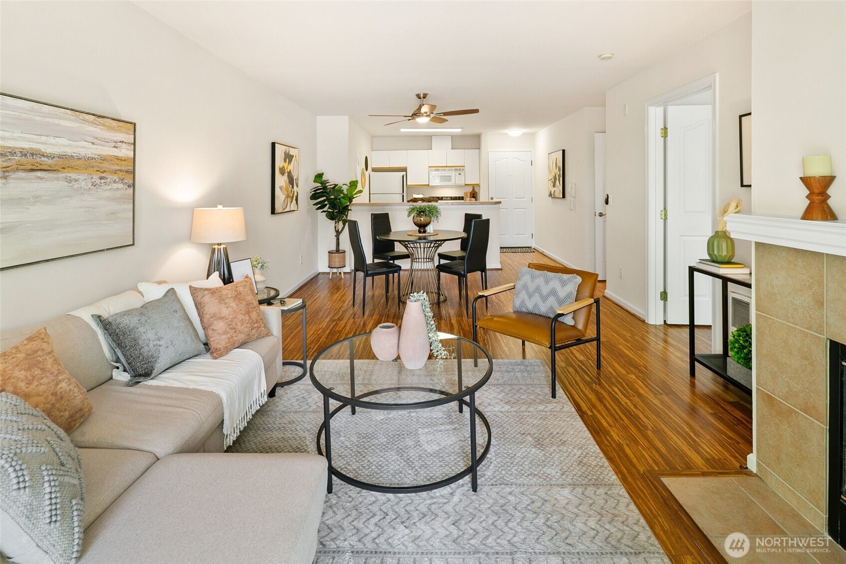 9750 Greenwood Avenue N #203, Seattle, WA 98103, photo 3 of 22