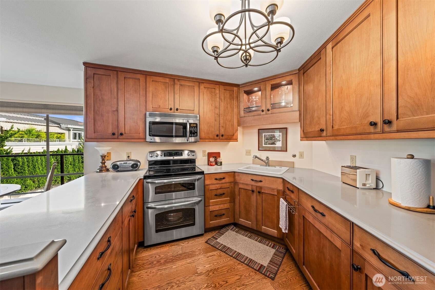 2360 43rd Avenue E #302, Seattle, WA 98112, photo 3 of 27