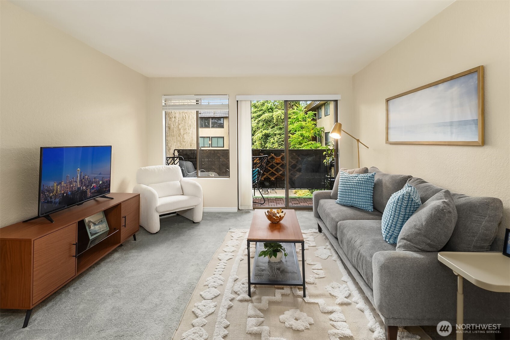 750 N 143rd Street #208, Seattle, WA 98133, photo 3 of 27