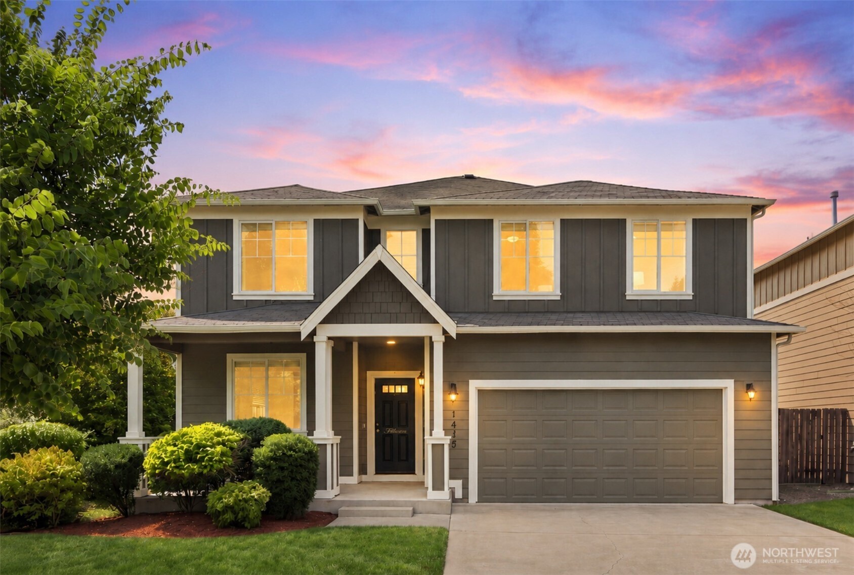 1415 Farina Loop SE