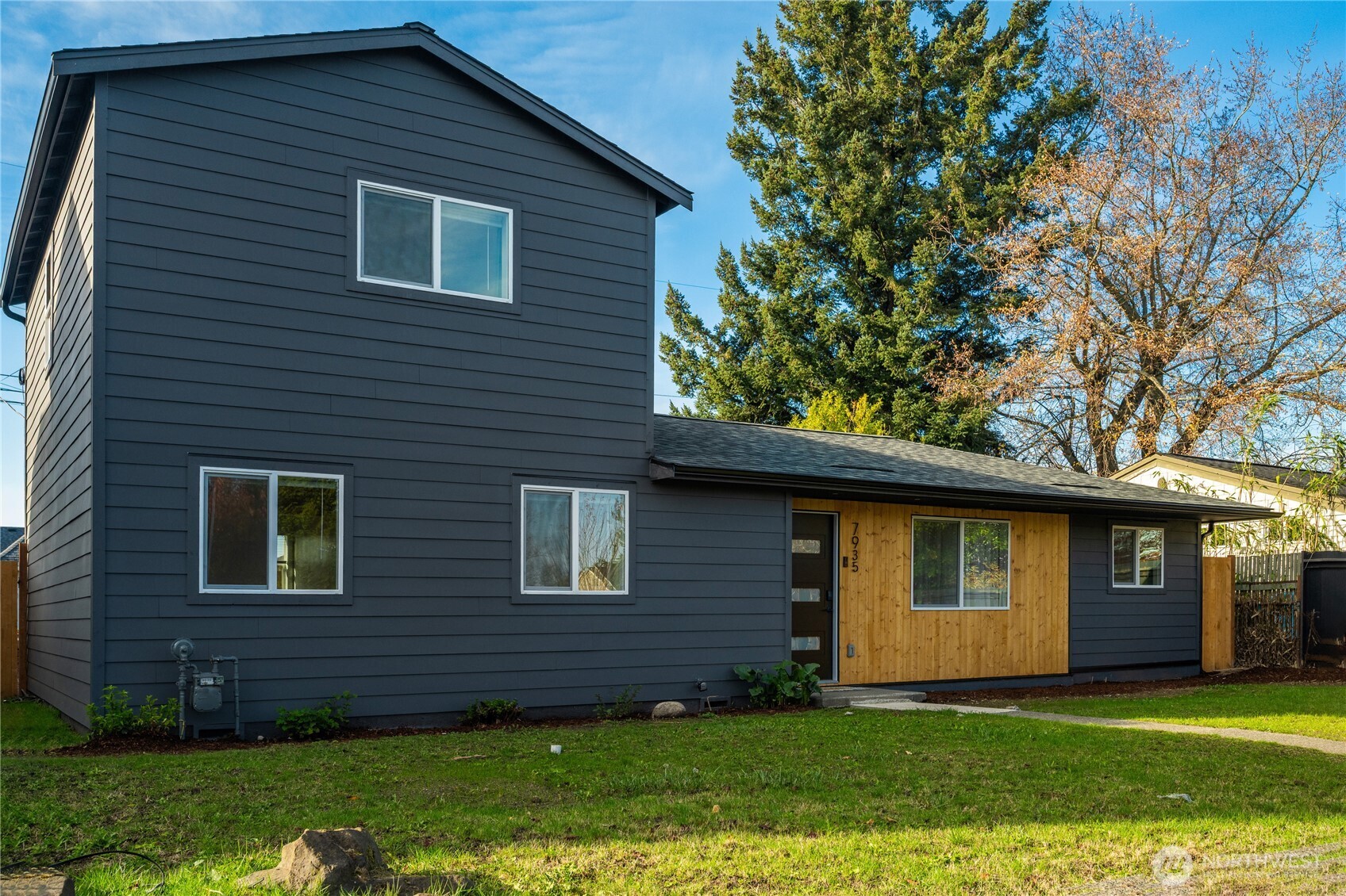 7935 13th Avenue SW #1, Seattle, WA 98106, photo 2 of 37