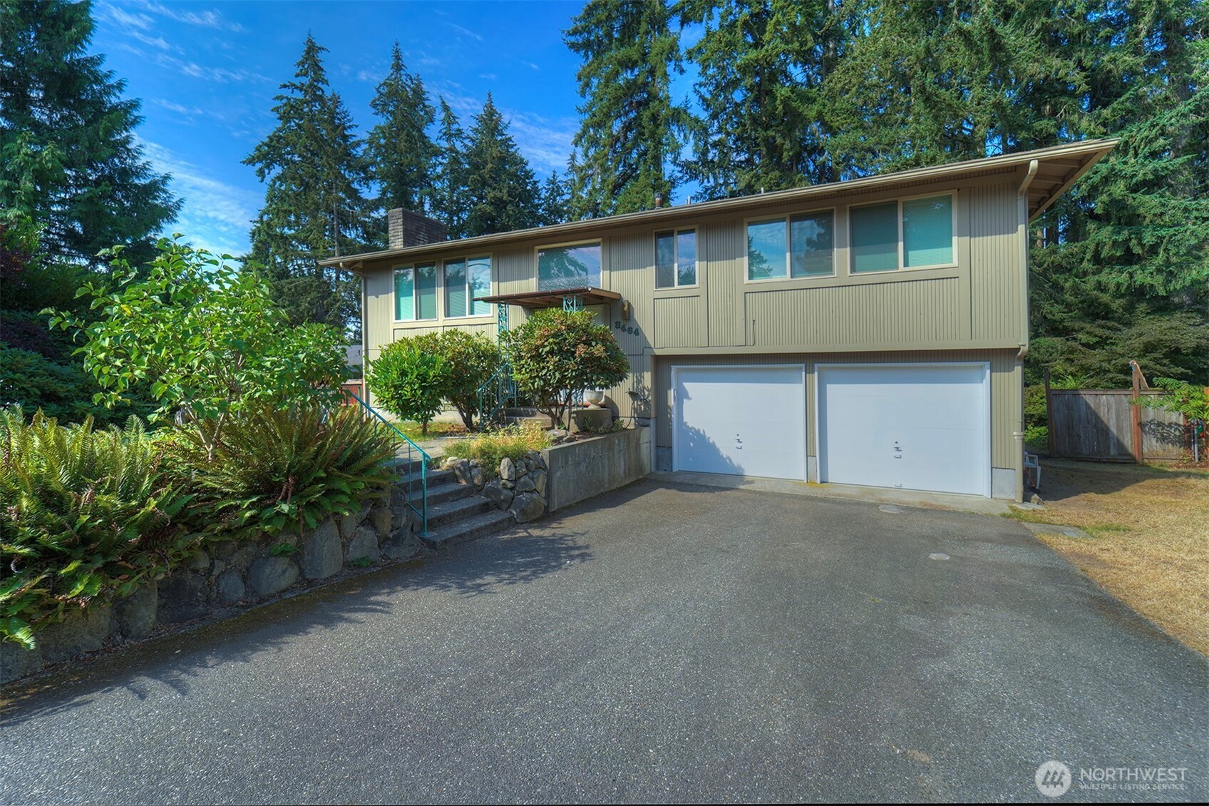 3464 Balsam Boulevard SE