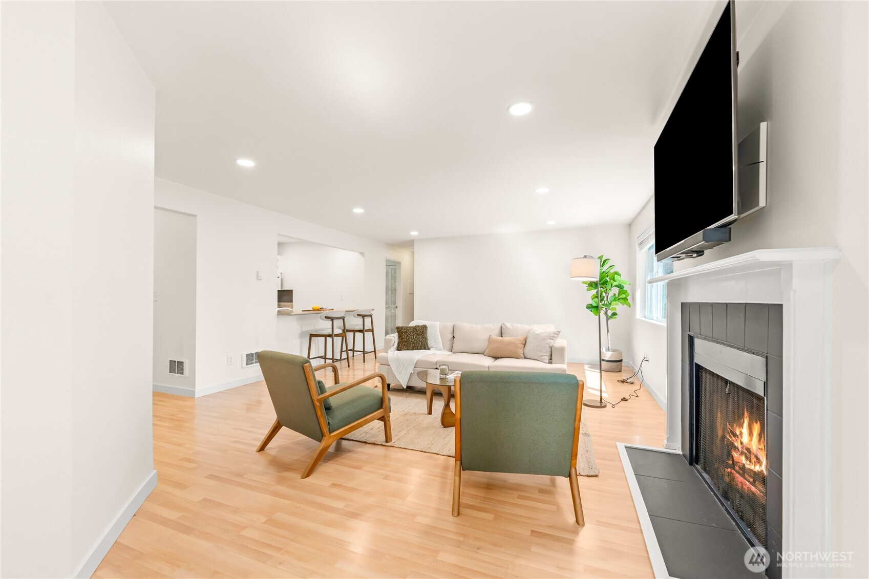 555 Prospect Street #1, Seattle, WA 98109-3868, photo 2 of 27