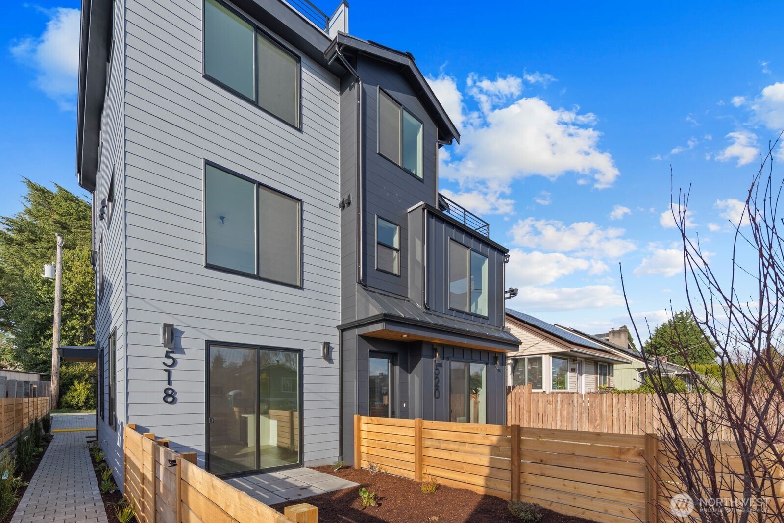 518 N 102nd Street, Seattle, WA 98133, photo 5 of 14