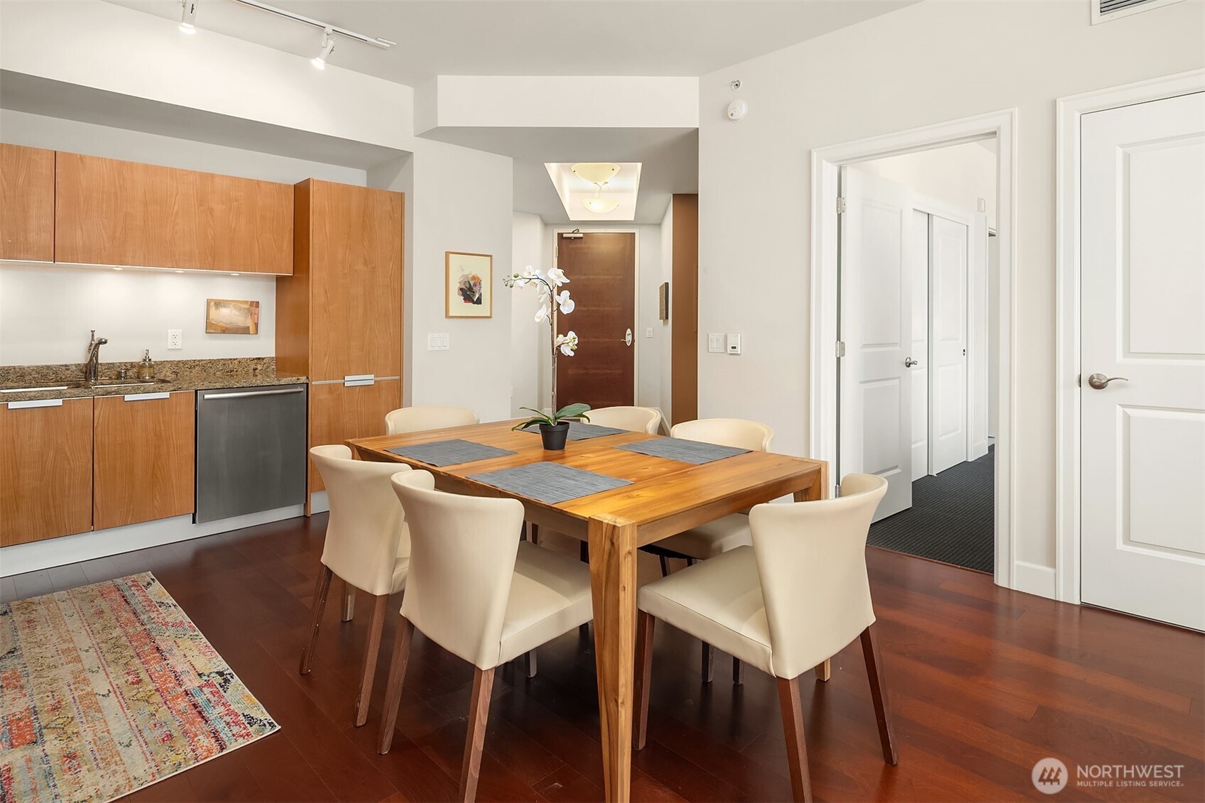 1920 4th Avenue #1110, Seattle, WA 98101, photo 5 of 37