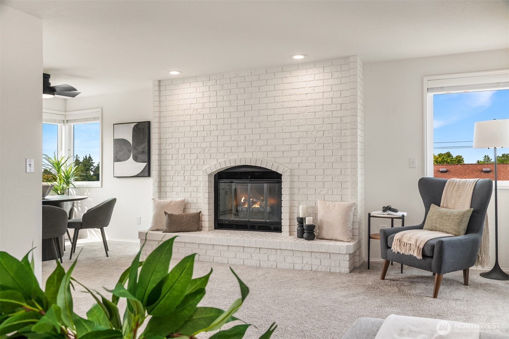 2115 California Avenue SW #402, Seattle, WA 98116-2168, photo 4 of 35
