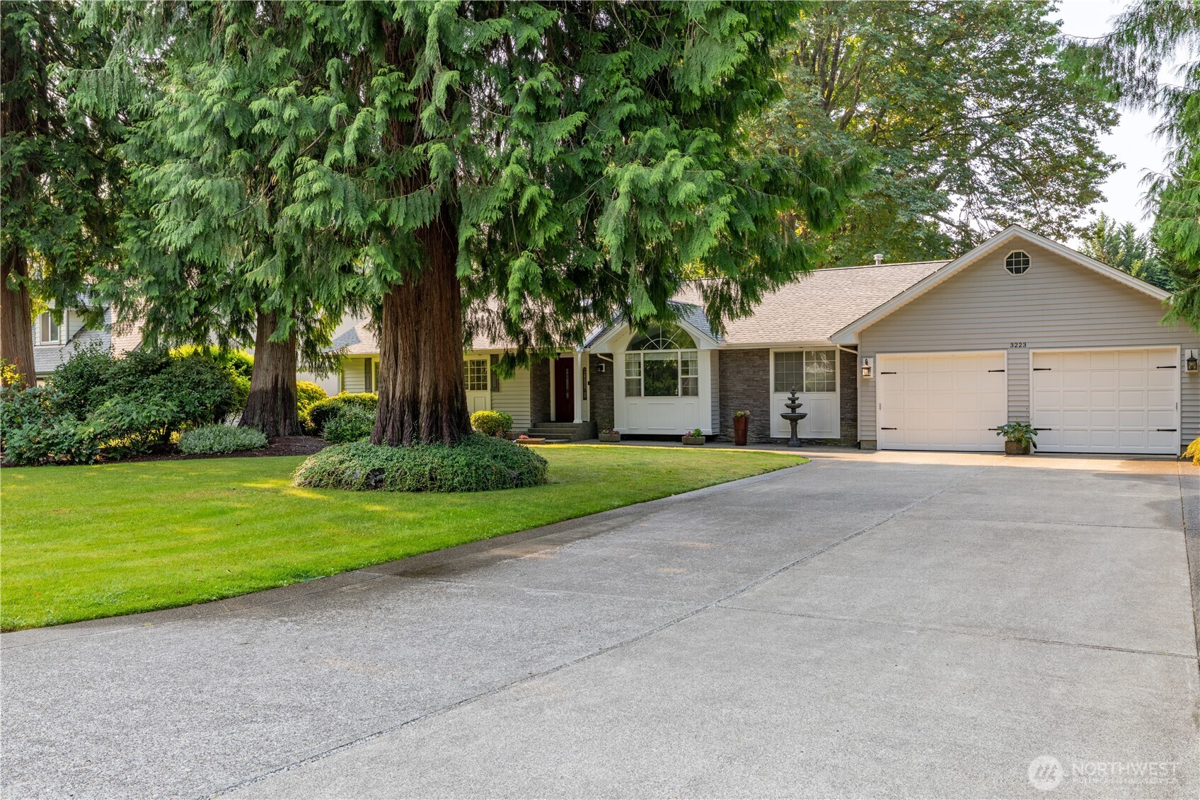 3223 Donnelly Drive SE