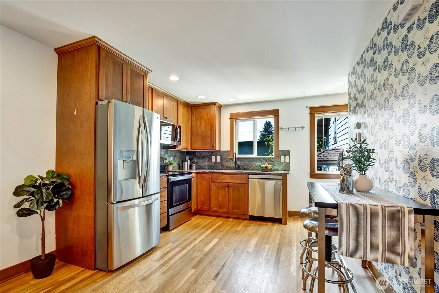 4516 Dayton Avenue N, Seattle, WA 98103, photo 5 of 20