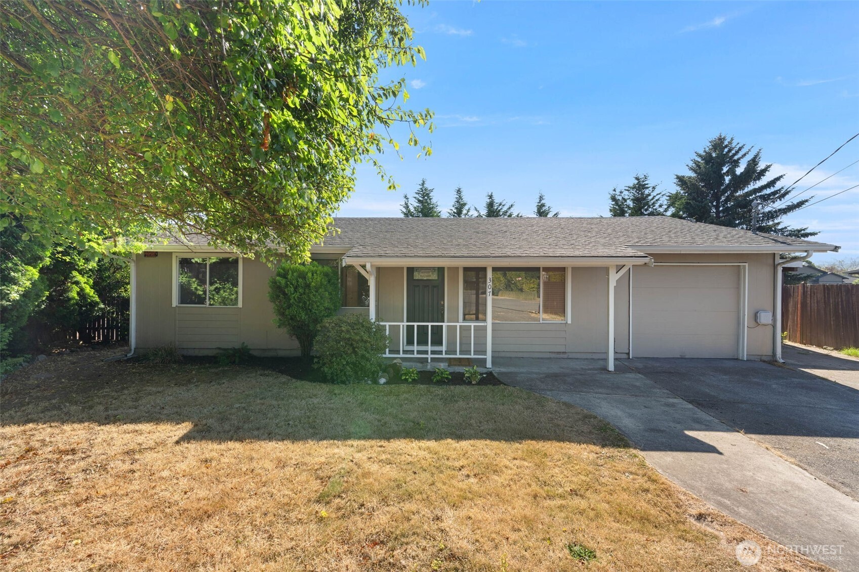 307 Whitesell Court NW