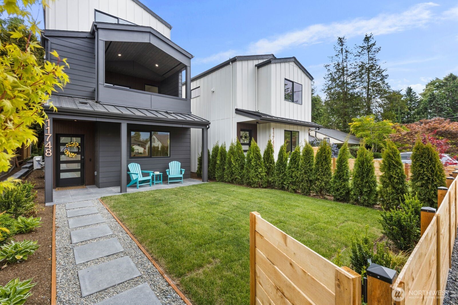 11748 Dayton Avenue N, Seattle, WA 98133, photo 2 of 40