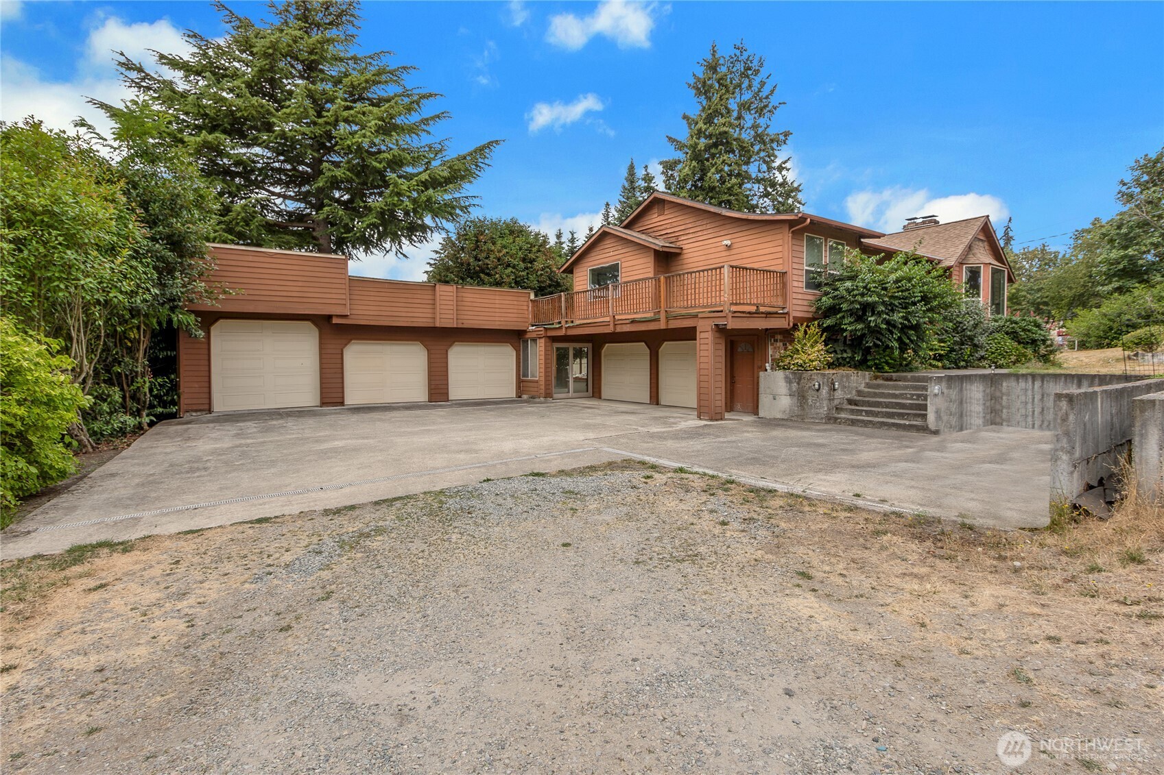 902 66th Avenue E