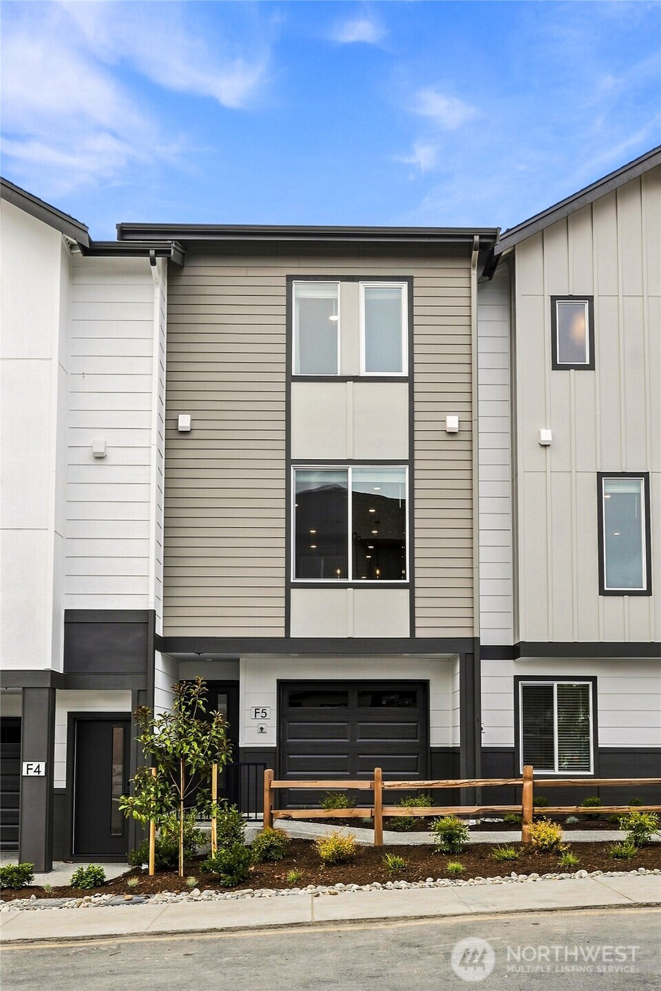 16202 Manor Way #F2, Lynnwood, WA 98087, photo 2 of 2