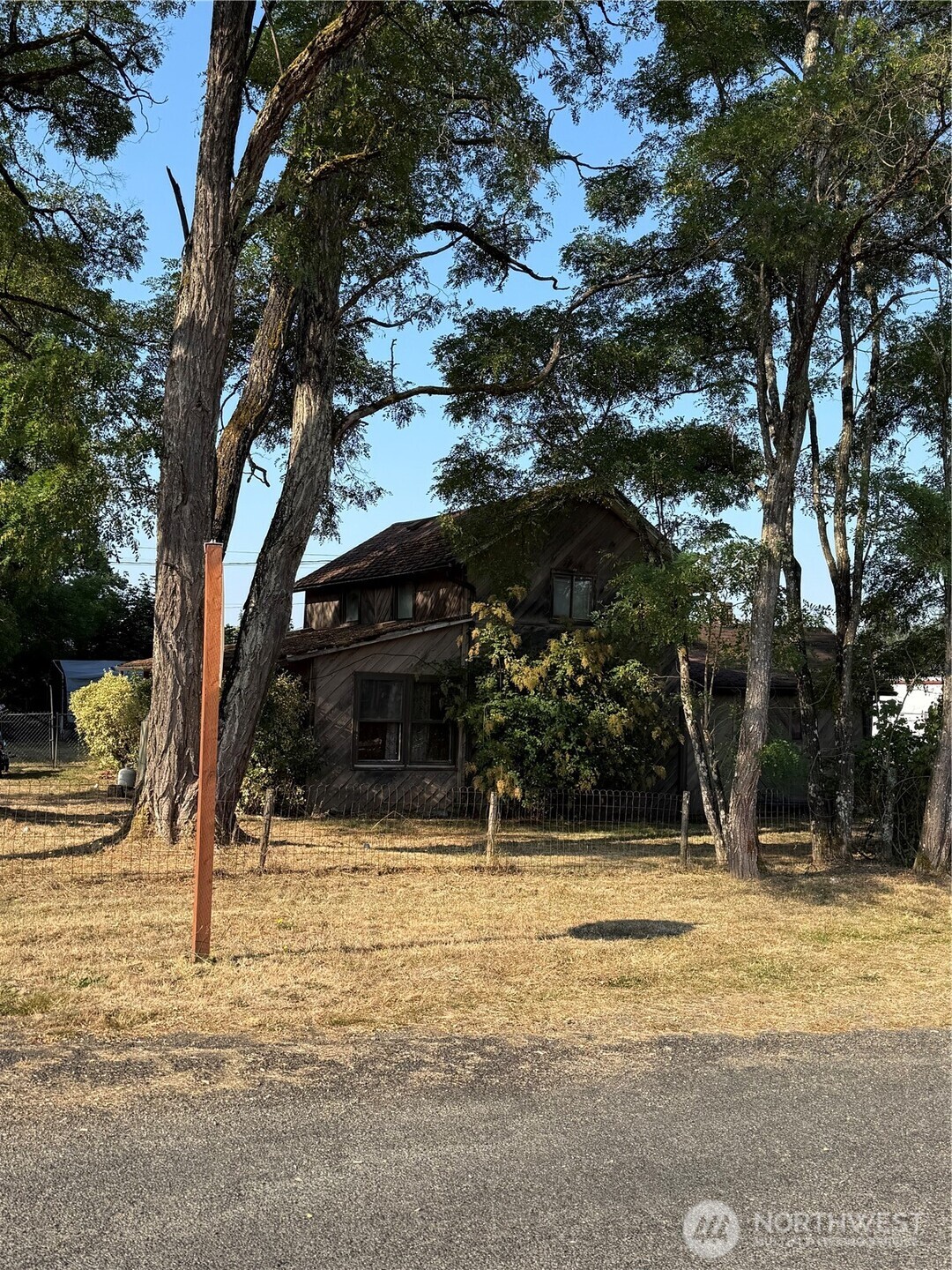303 Peterson Street S