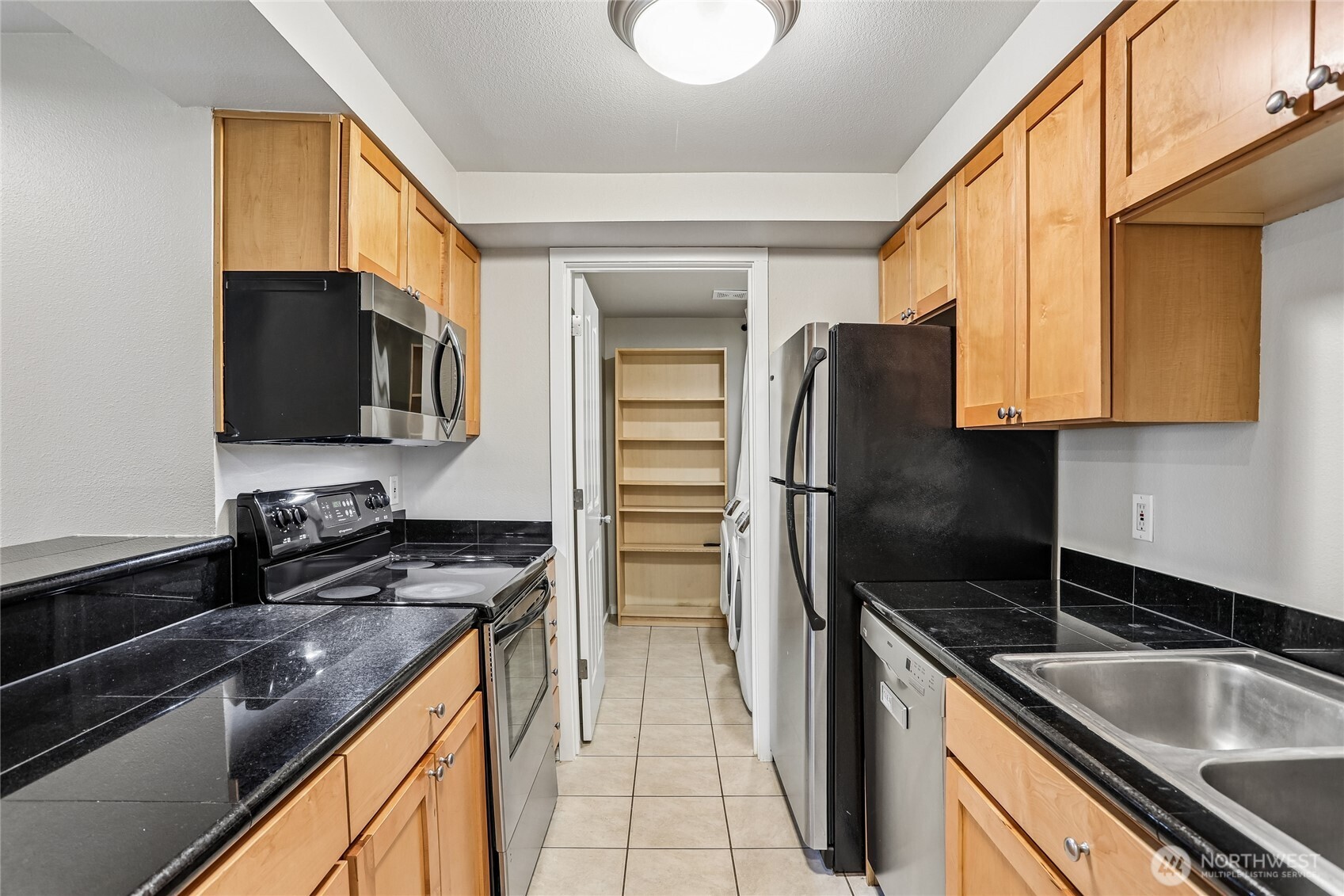 1124 N 92nd Street #104, Seattle, WA 98103, photo 3 of 19