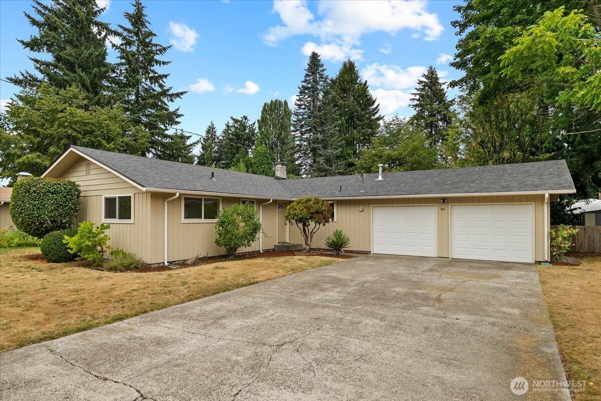 708 Tartan Drive SW