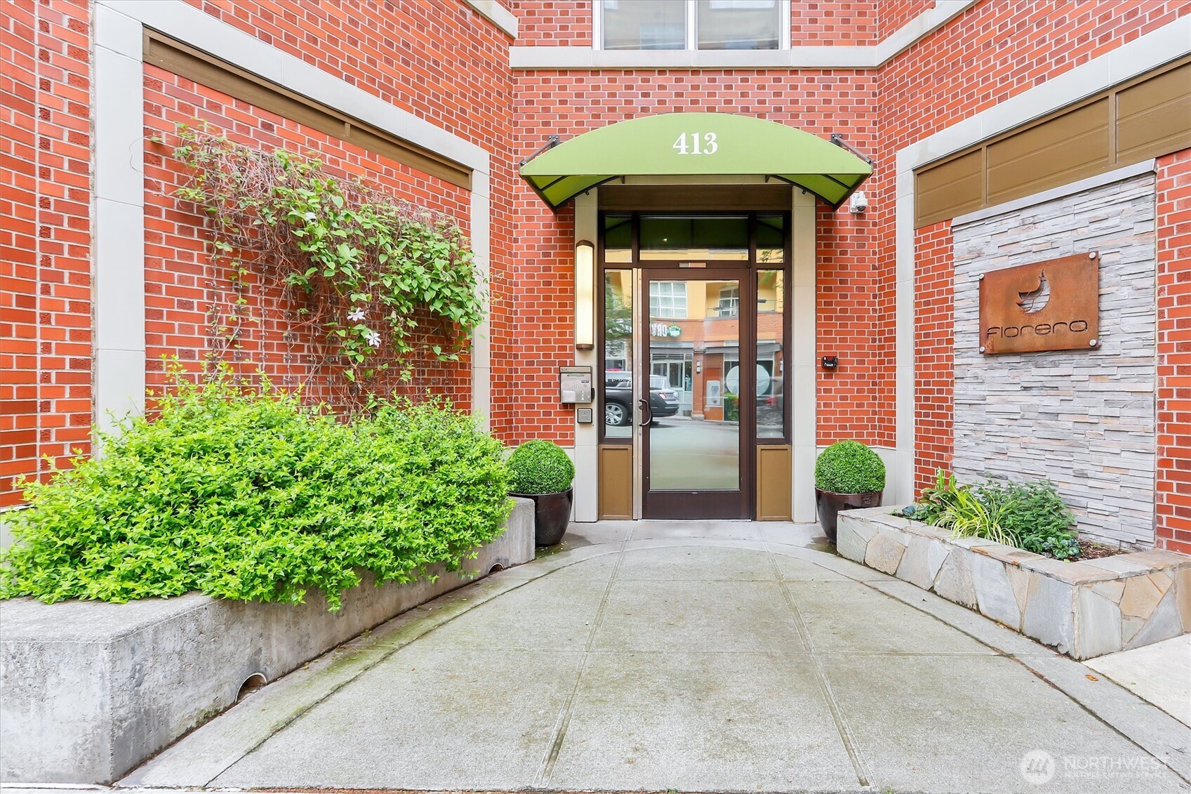 413 NE 70th Street #309, Seattle, WA 98115, photo 3 of 29