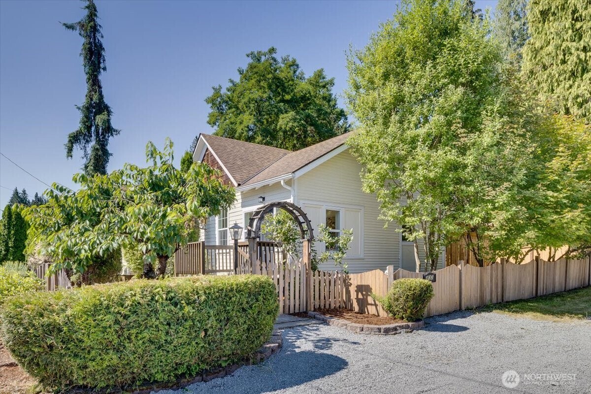 402 W Galena Street