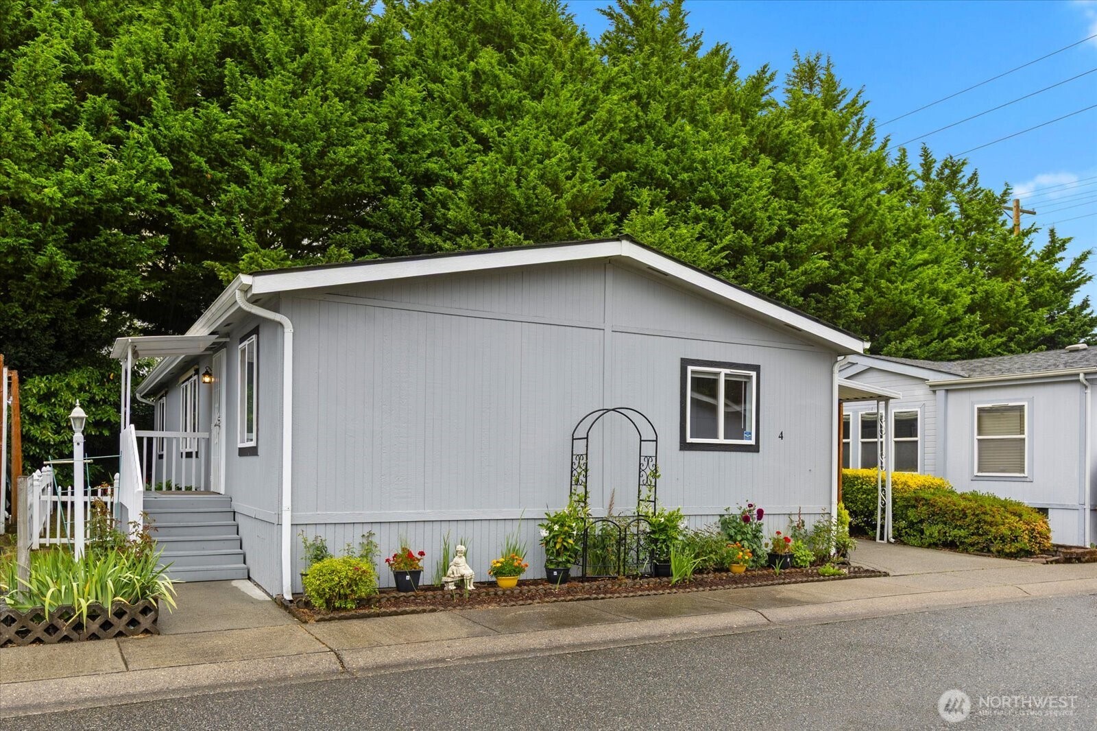 11100 4th Avenue W #4