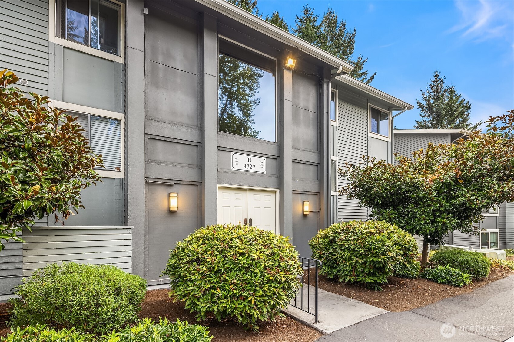 4727 W Lake Sammamish Parkway SE #B206