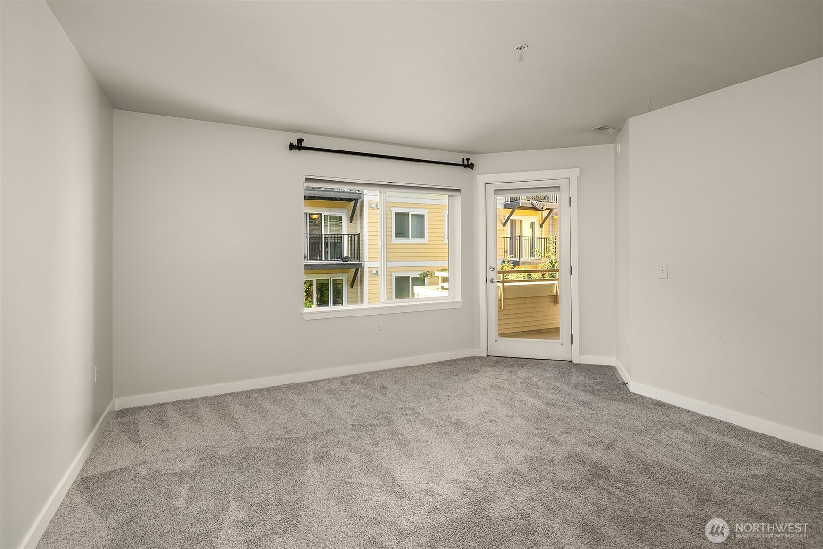 12534 15th Avenue NE #22, Seattle, WA 98125, photo 3 of 29